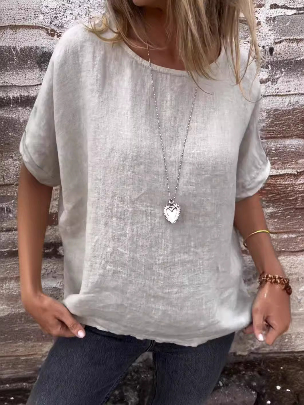 ISABELA™ | Essential T-shirt
